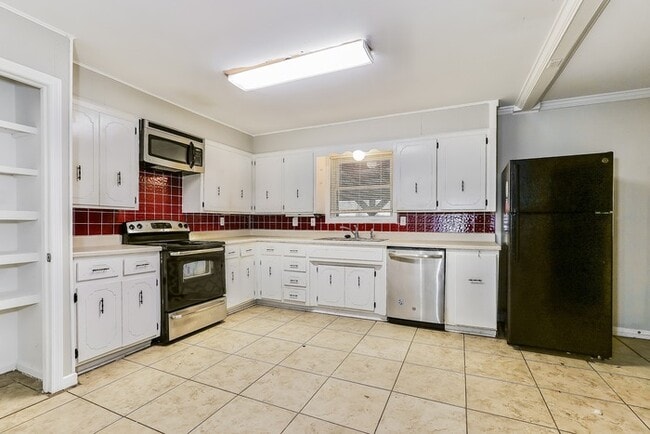 Building Photo - 522 Bowers Dr