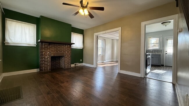 Building Photo - 136 Arkansas Ave