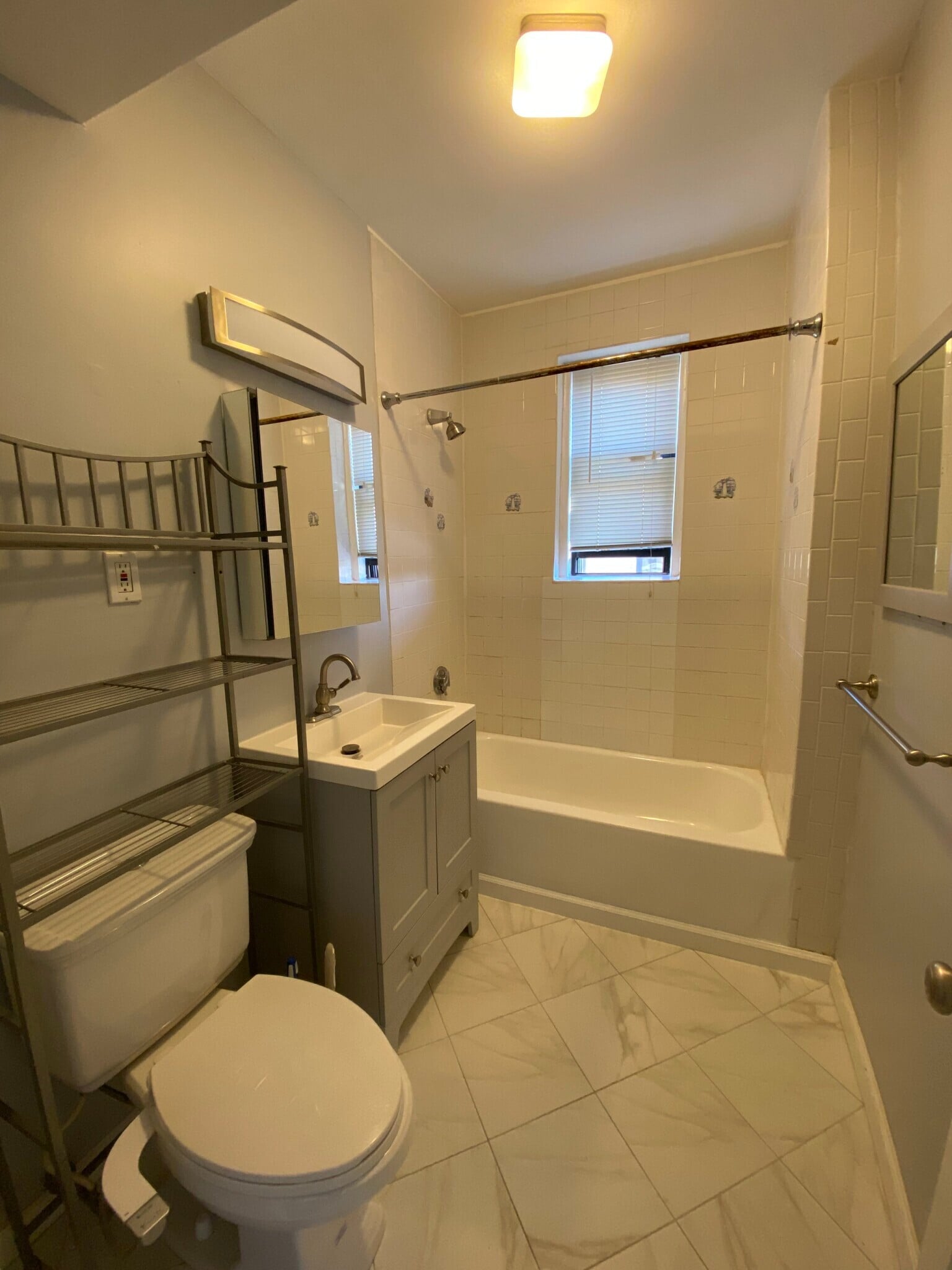 Building Photo - 466 Commonwealth Ave