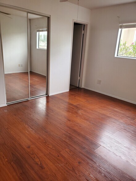 Bedroom with half bath - 2112 Manhattan Beach Blvd