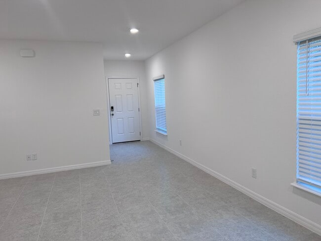 Building Photo - 3196 Penny Cove Ln