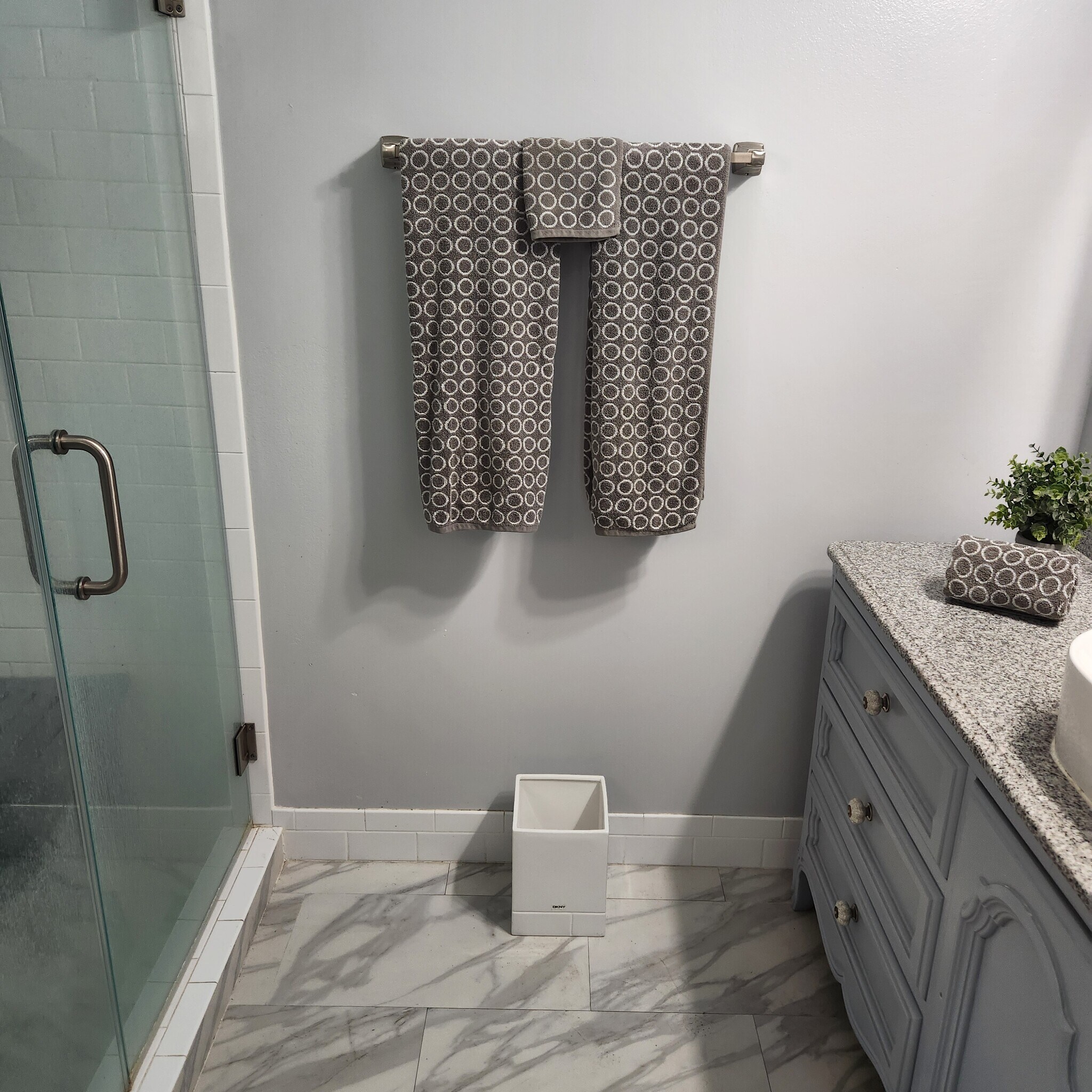 Masterbath - 3500 W Manchester Blvd