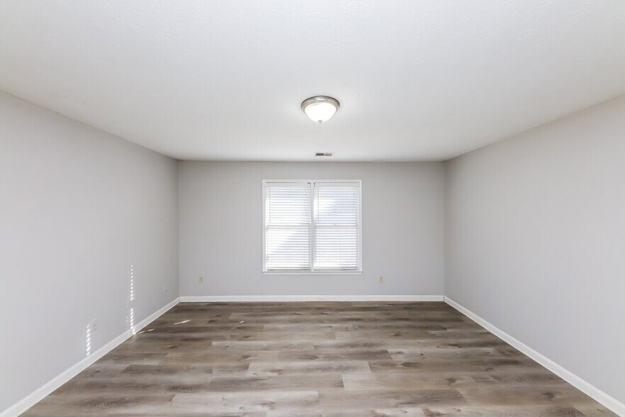 Building Photo - 350 Anna Ave