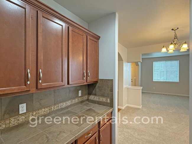 Building Photo - 4BR/2.5BA with Bonus Loft and Den in Lacey