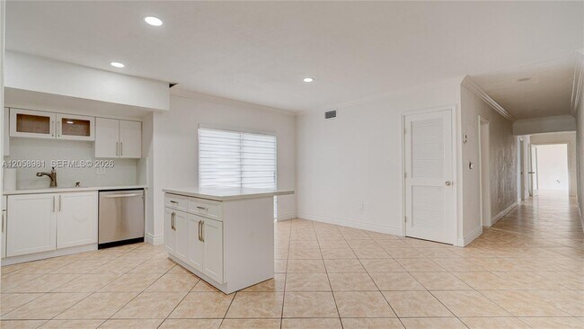 Building Photo - 2953 SW 23rd St