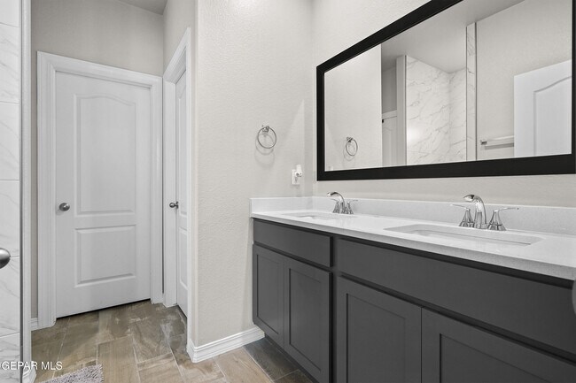 Building Photo - 7437 Schweitz Ct