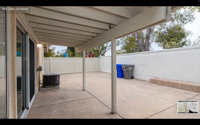 Building Photo - Beautiful Oceanside Home with Vaulted Ceil...