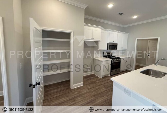 Building Photo - 563 Patrick Farms Dr