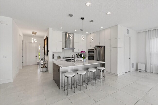 Building Photo - 17222 Blue Bayou Dr