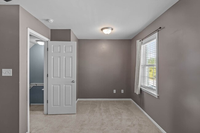 Building Photo - 415 Caldwell Loop