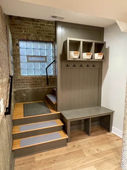 Building Photo - 4037 N St Louis Ave