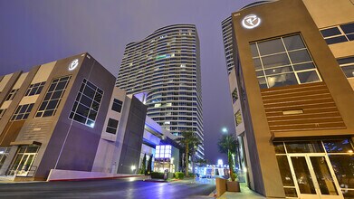 Building Photo - Panorama Towers T2, 104- Pool Views from t...
