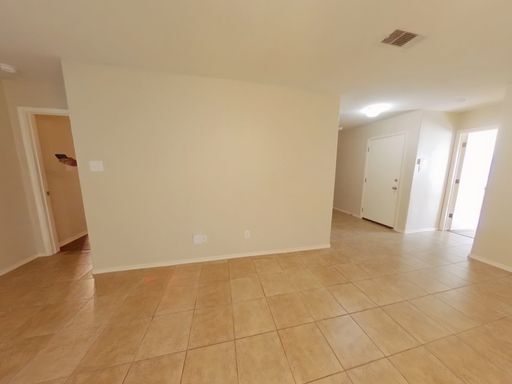 Building Photo - Great house in a Great area!