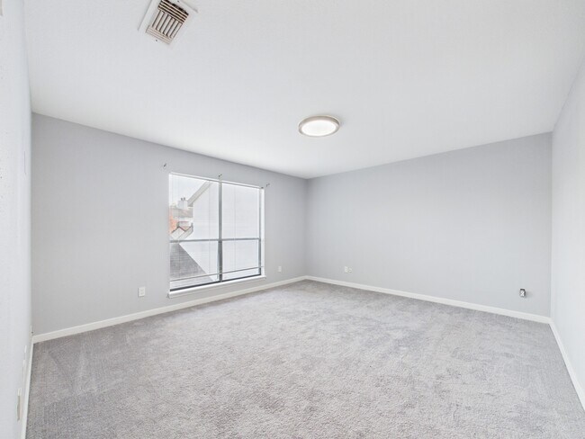 Building Photo - 7655 S Braeswood Blvd