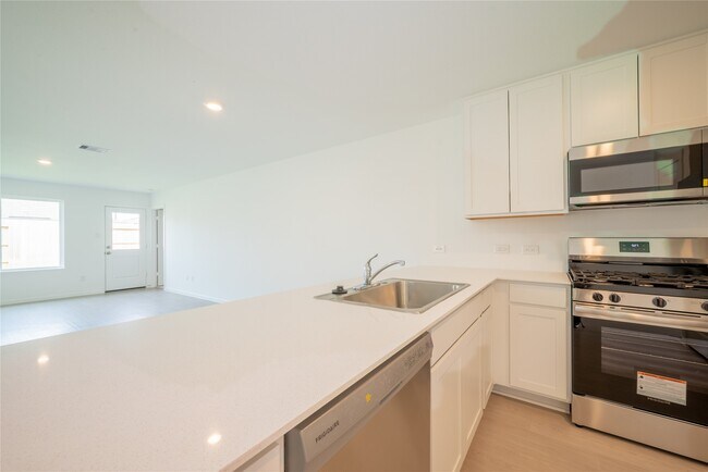 Building Photo - 6147 Sunburst Scarlet St