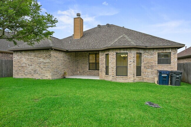 Building Photo - 4232 Rocky Rhodes Dr