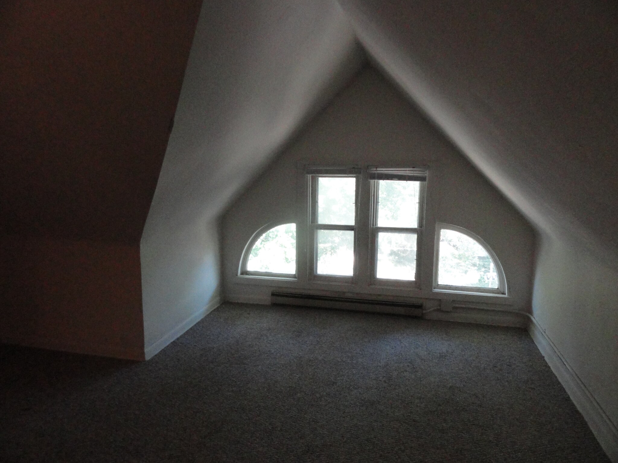 Building Photo - 133 E Gorham St