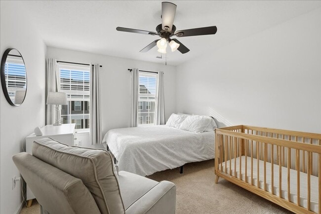 Building Photo - Beautifully UPDATE Townhome FOR LEASE