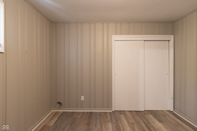 Building Photo - 1104 N Somerset Ave