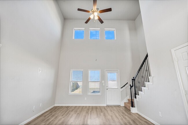 Building Photo - 10610 Scrub Oak Dr