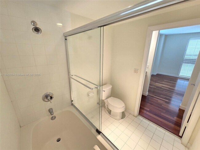 Building Photo - 7275 SW 89th St