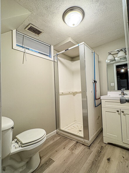 Building Photo - 5618 Huntington Ave