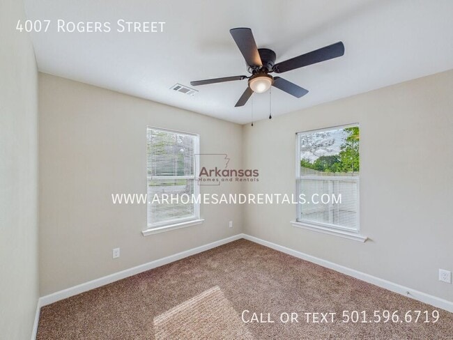 Building Photo - 4007 Rogers St