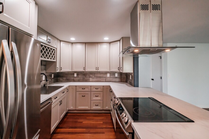 Building Photo - 401 Whittier St