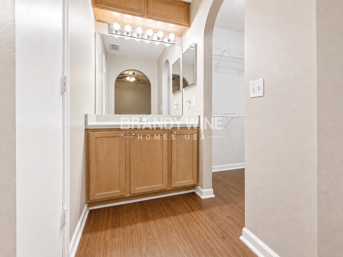 Building Photo - 353 Placid Lake Dr
