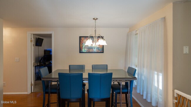Building Photo - 64 Meadow Rue Pl