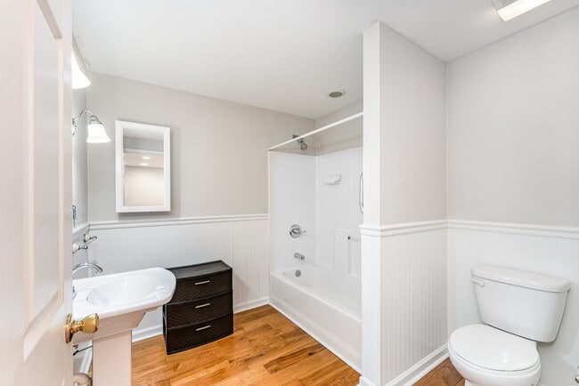 Building Photo - 306 Crosscut Dr