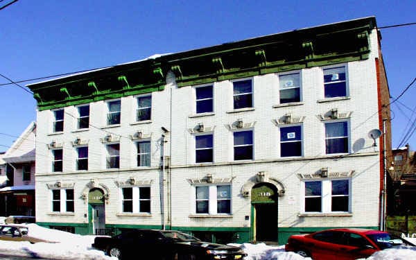 Building Photo - 318-320 Forrest St