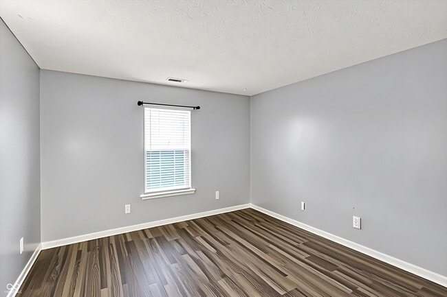 Building Photo - 2161 Silver Rose Dr