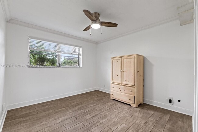 Building Photo - 1912 SW 97th Terrace