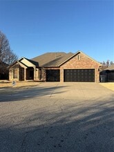 Building Photo - 8709 NW 105th St