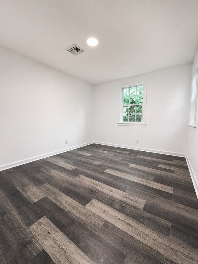 Building Photo - Recently Remodeled Home for Rent!