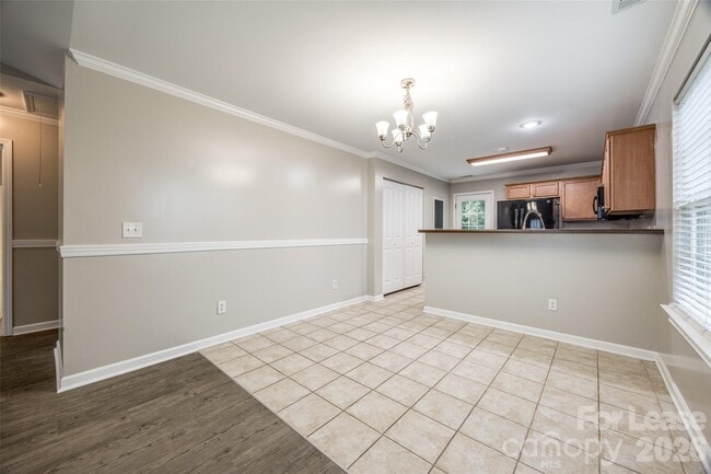 Building Photo - 410 Danielle Way