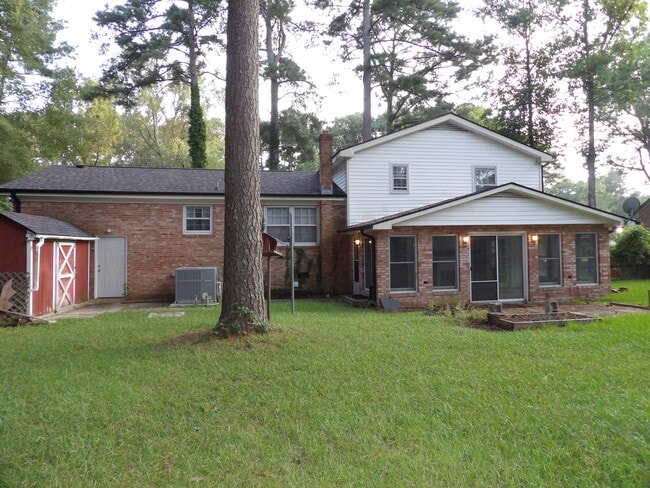 Building Photo - 2920 Berkley Dr