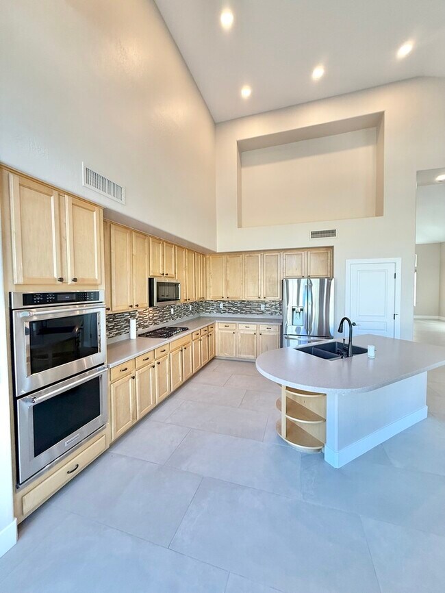 Building Photo - 4910 E Cordia Ln