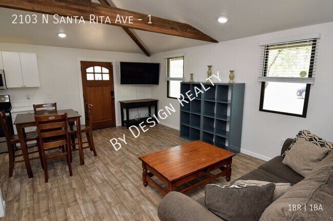 Building Photo - Renovated and Furnished 1 Bed 1 Bath Casita - 1 Mile To UofA