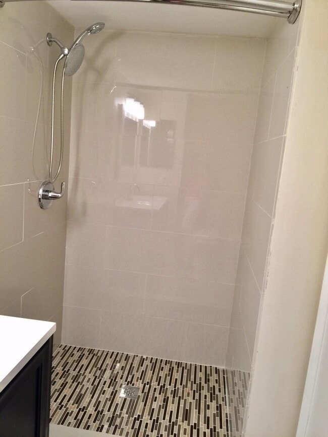 Building Photo - 6772 Palmetto Cir S