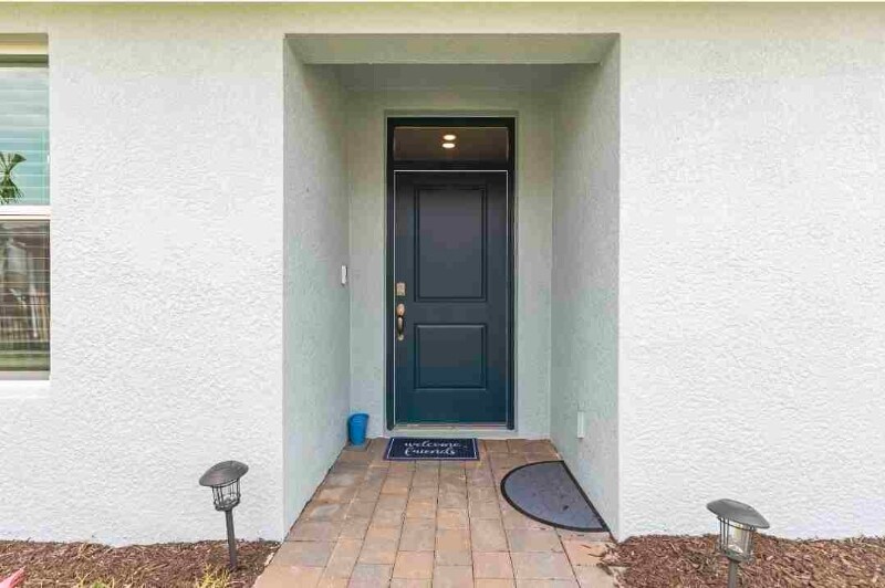 Building Photo - 17799 Oleander Ave