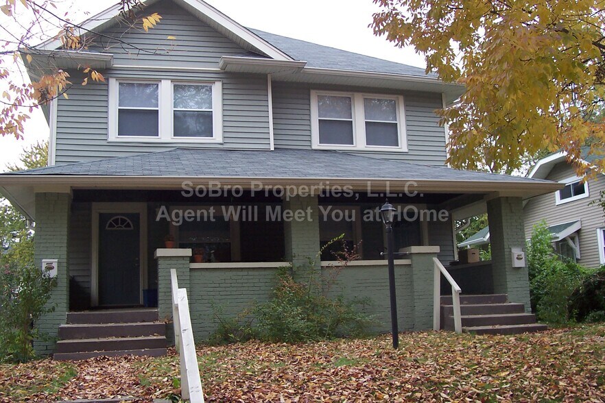 Building Photo - 4054 North Park Avenue