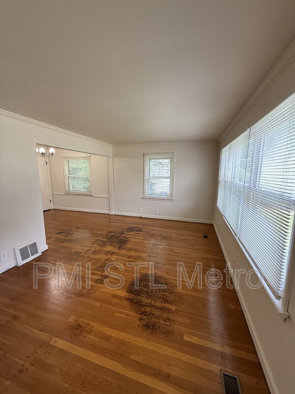 Building Photo - 1238 Hoyt Dr