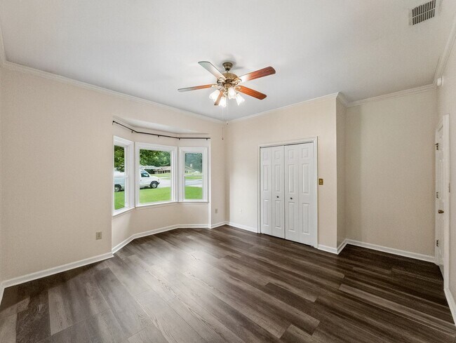Building Photo - 153 Ponderosa Dr