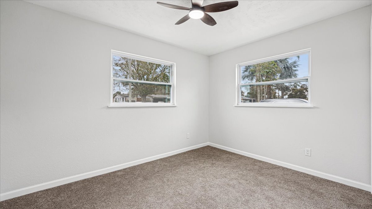 Building Photo - 4800 Key Largo Dr W