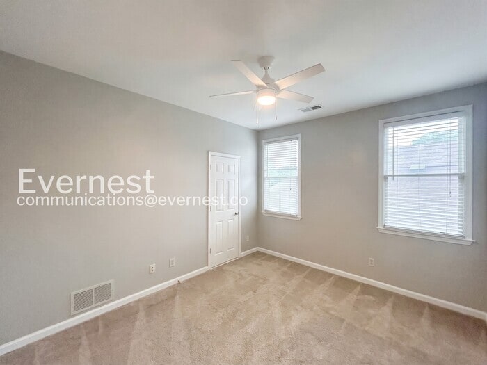 Building Photo - 182 River Lights Ln