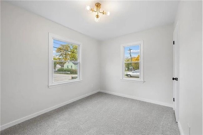 Building Photo - 13410 Wainfleet Ave