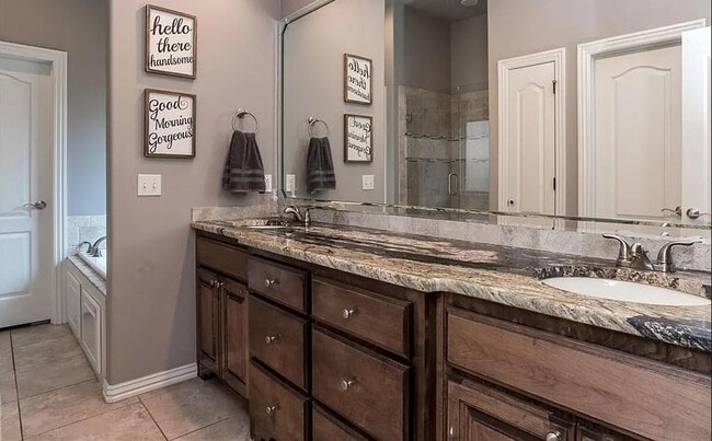 Building Photo - 3403 SW Crosswinds Blvd