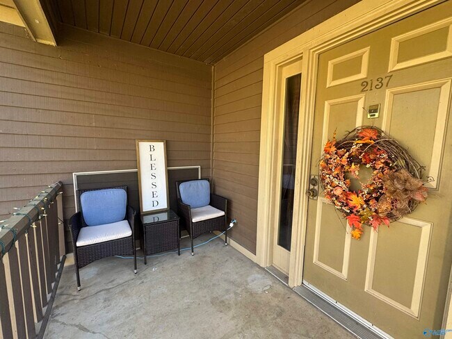 Building Photo - 2137 Belle Grove Dr SW